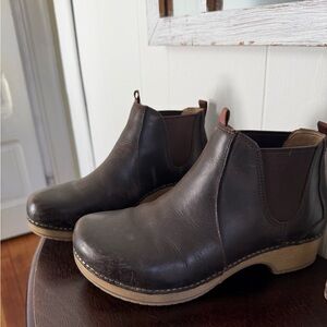 Dansko Women's Dark Brown Leather Chelsea Booties